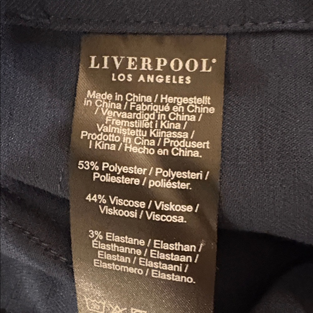 NWT [Liverpool] LA Hi-rise Cargo Crop Straight Pants Dark Navy Blue Women’s 8/29 - Picture 12 of 12